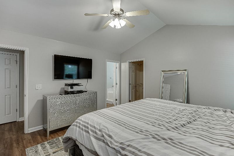 Furnished Finder property 410994_1 photo 12