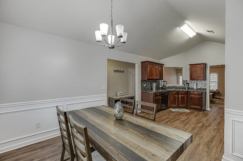 Furnished Finder property 410994_1 photo 3