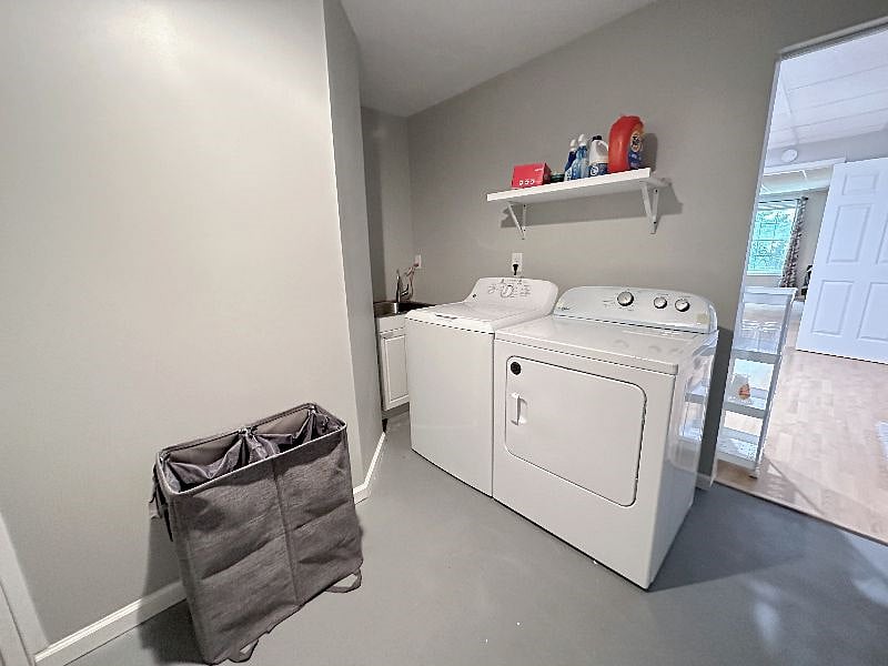 Furnished Finder property 410994_2 photo 24