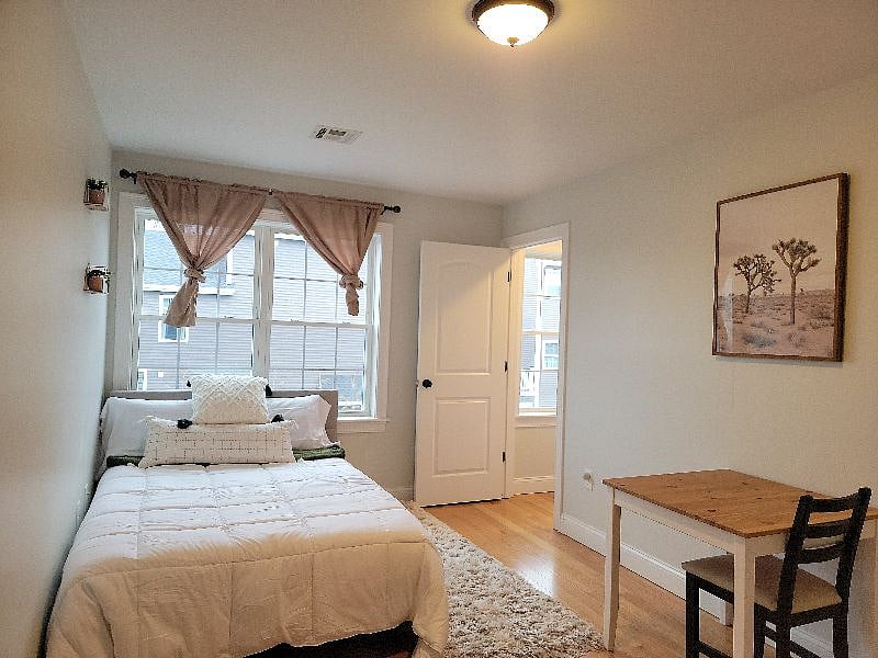 Furnished Finder property 411000_1 photo 20