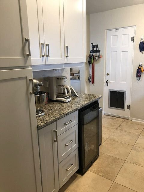 Furnished Finder property 411003_1 photo 15