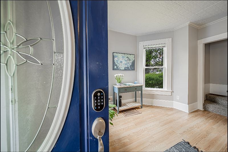 Furnished Finder property 411016_1 photo 10
