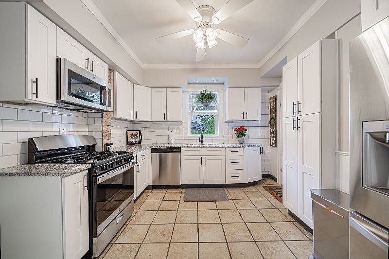 Furnished Finder property 411016_1 photo 11