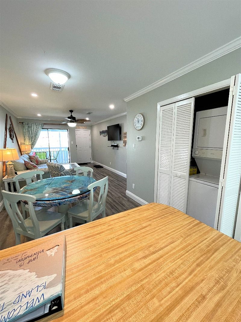 Furnished Finder property 411017_1 photo 7