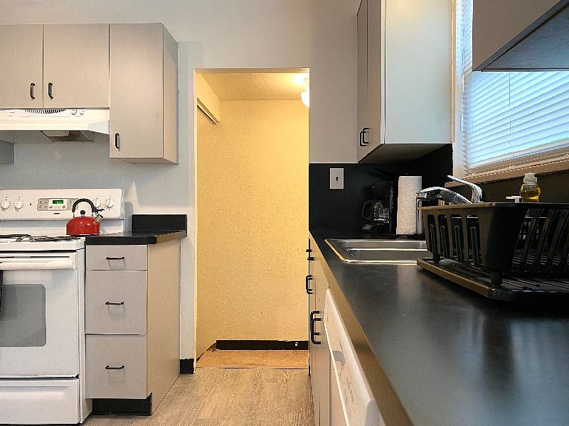 Furnished Finder property 411023_1 photo 7