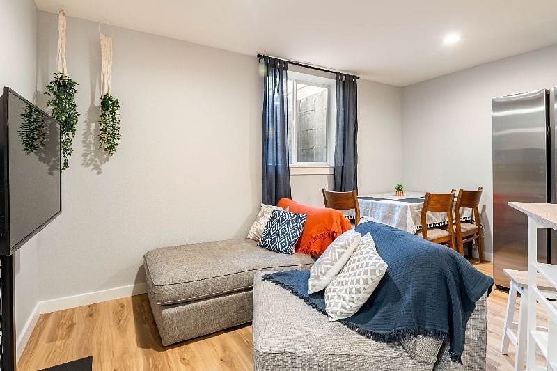 Furnished Finder property 411101_1 photo 6