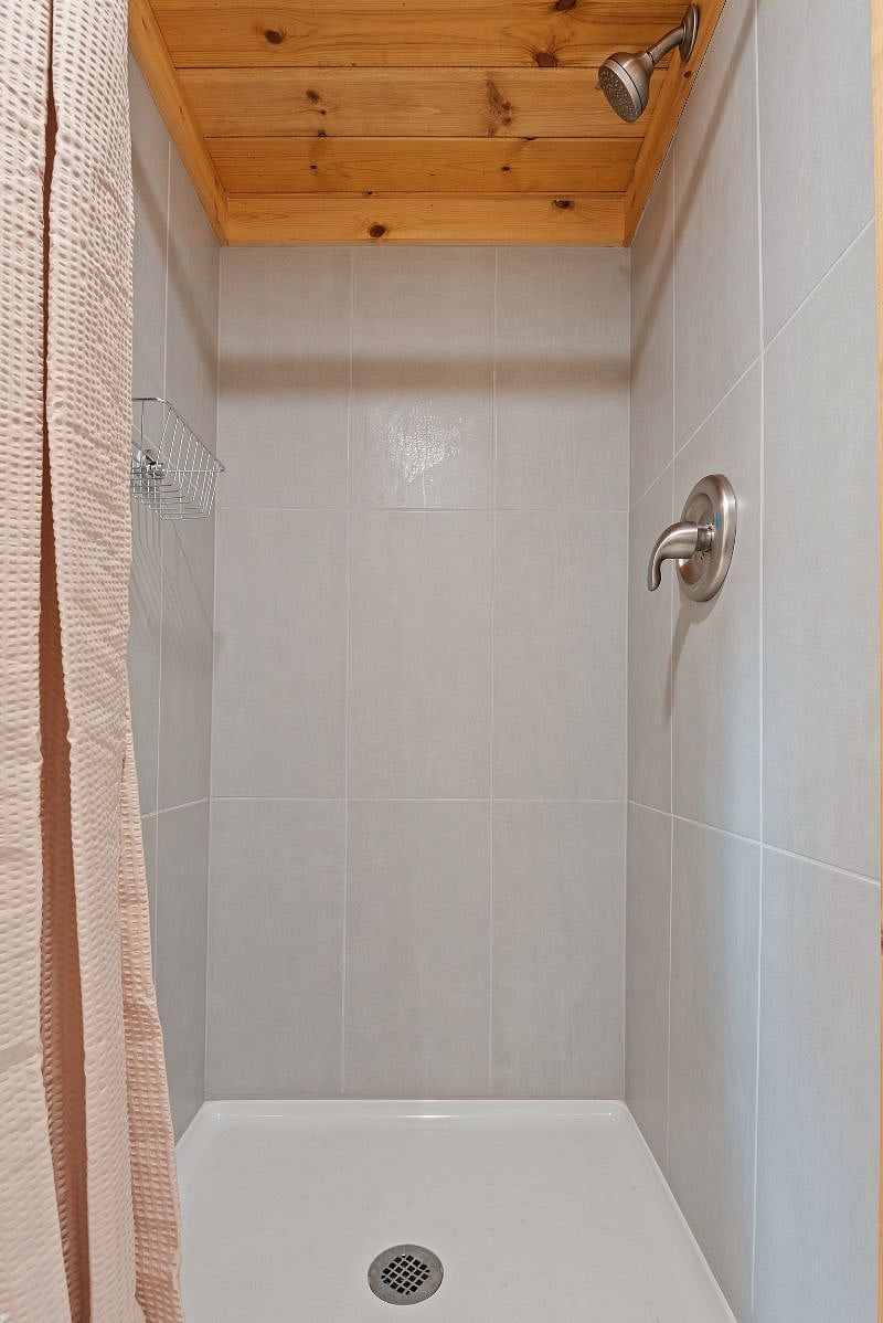 Furnished Finder property 411101_2 photo 16
