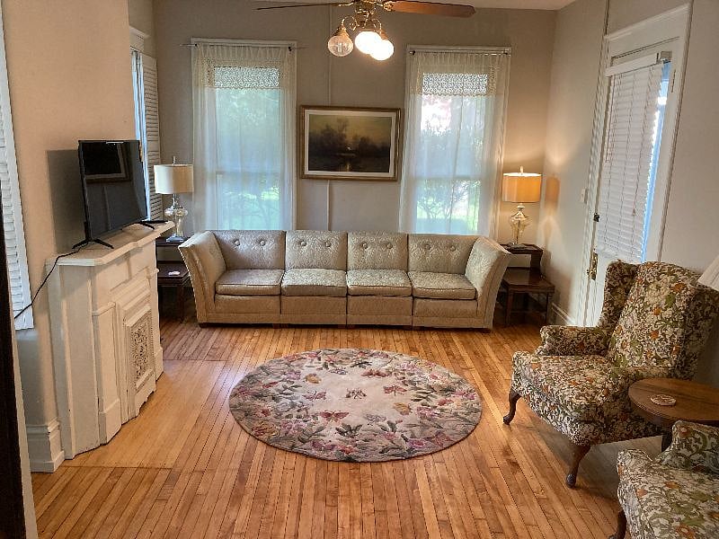 Furnished Finder property 411109_1 photo 3
