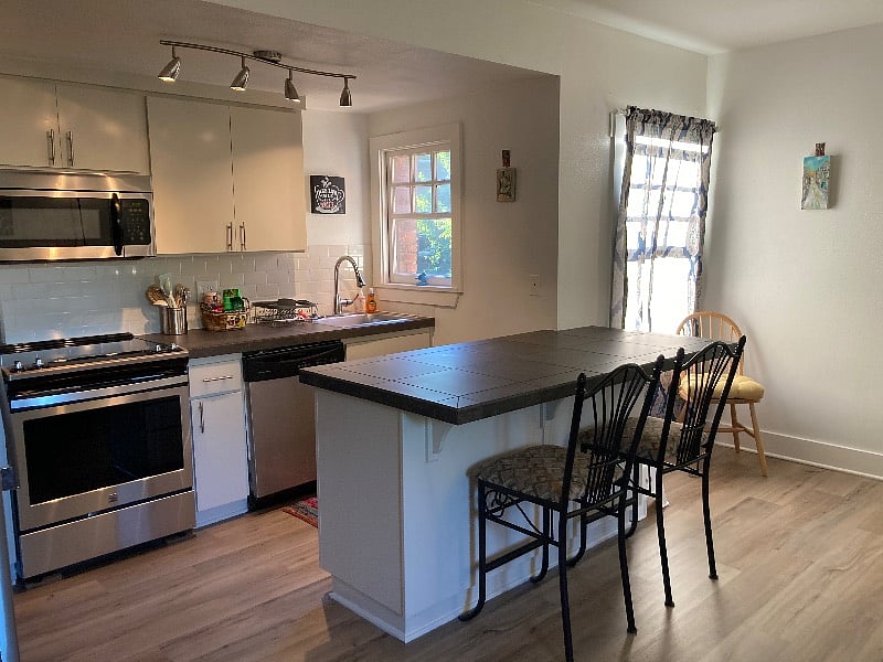 Furnished Finder property 411157_1 photo 3