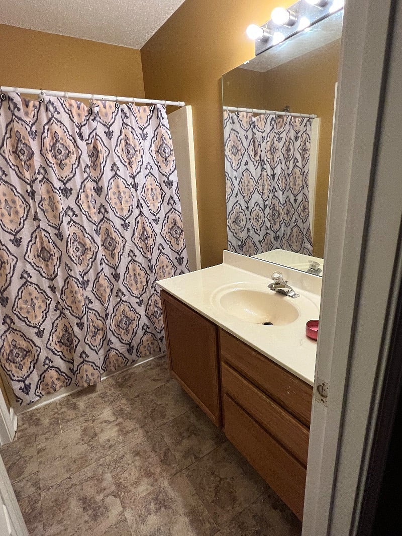 Furnished Finder property 411197_1 photo 12