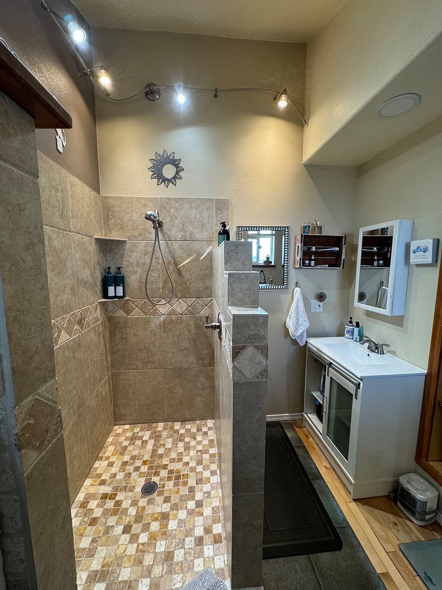 Furnished Finder property 411234_1 photo 9