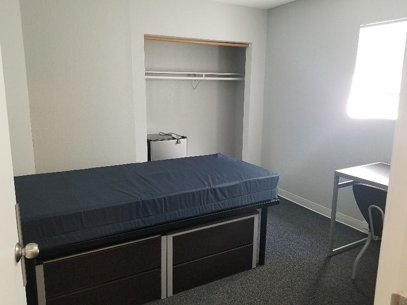 Furnished Finder property 411248_1 photo 3