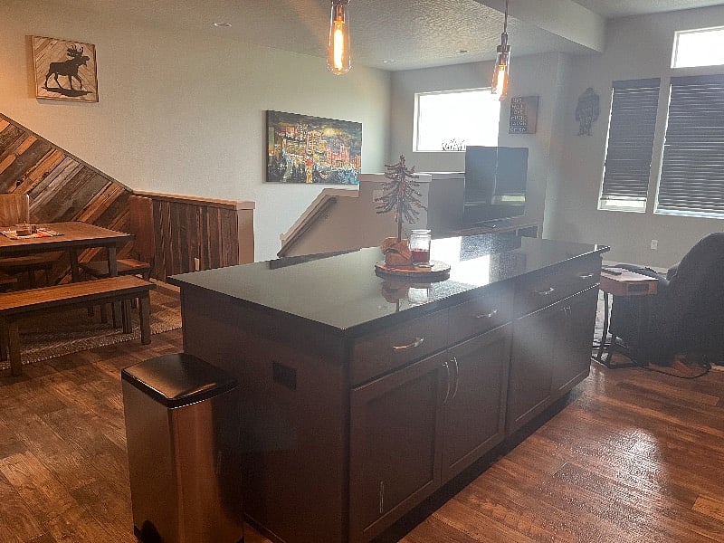 Kitchen, entry, dining room