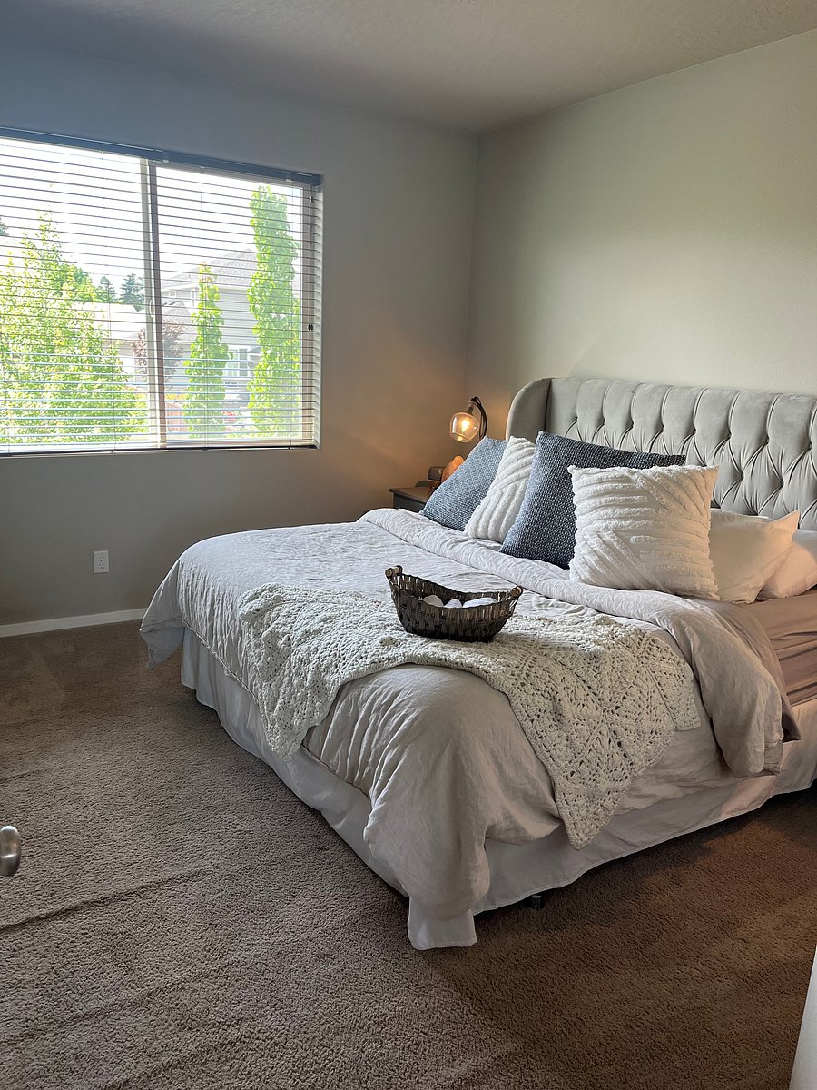 Primary bedroom - King bed