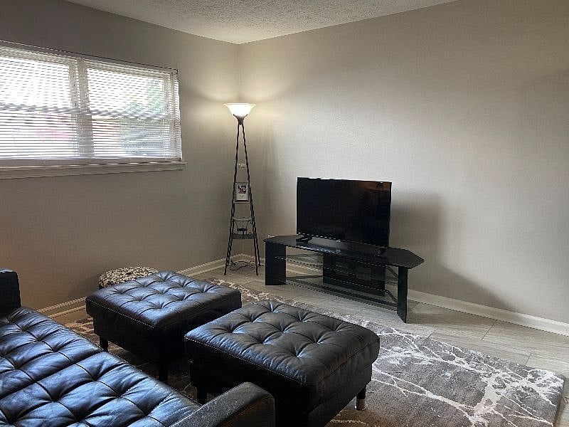 Furnished Finder property 411365_1 photo 5