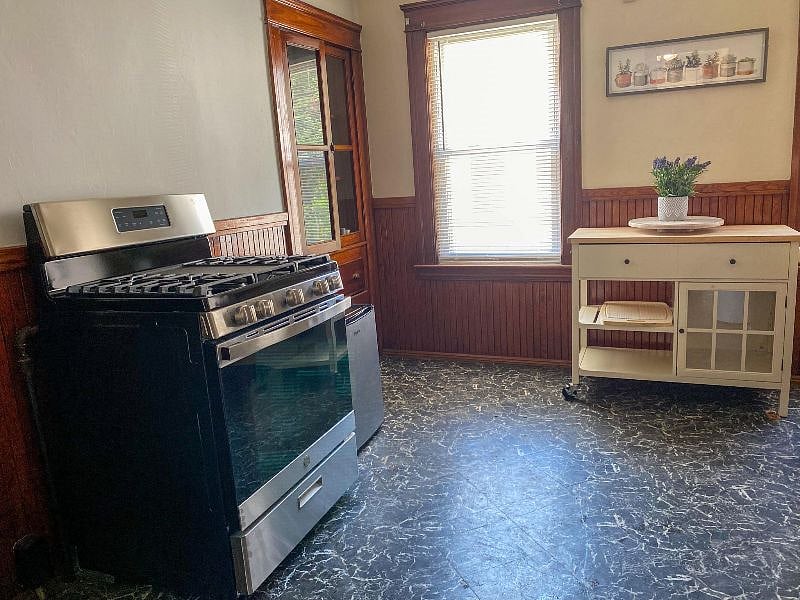 Furnished Finder property 411395_1 photo 3