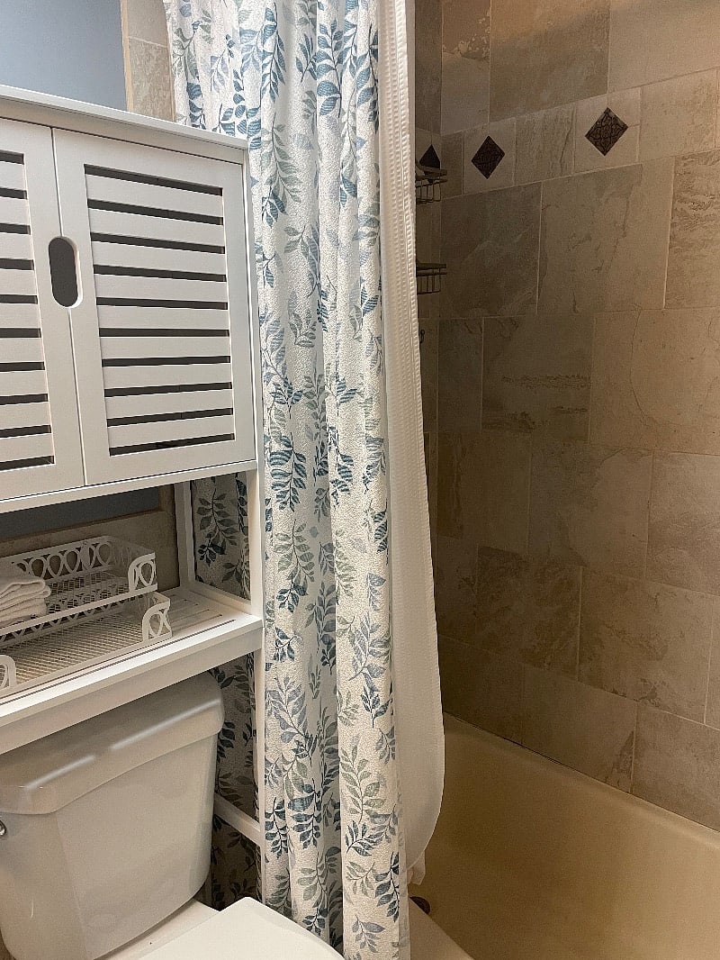 Bathtub/shower