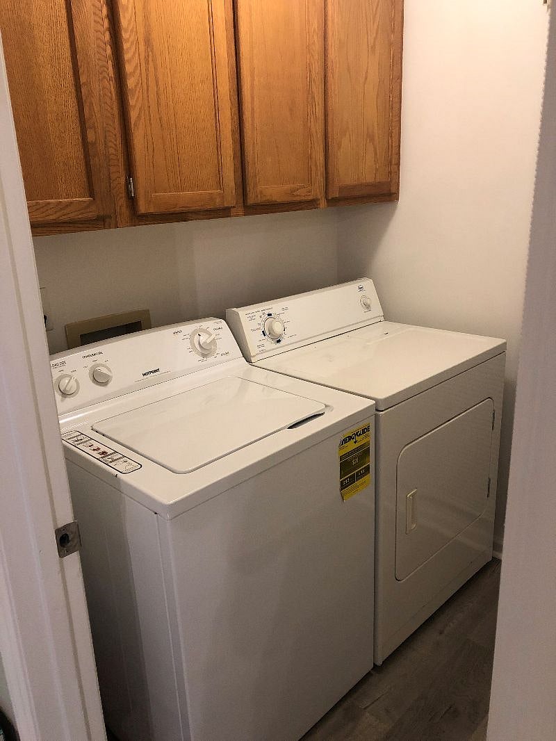 Furnished Finder property 411435_1 photo 13