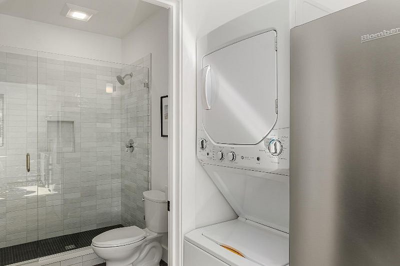 Furnished Finder property 411482_1 photo 10