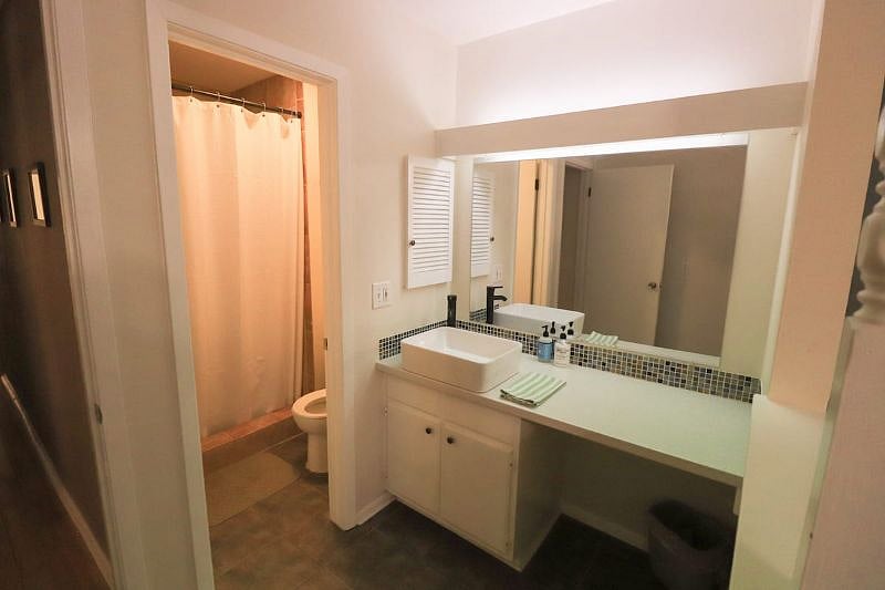 Furnished Finder property 411565_1 photo 2