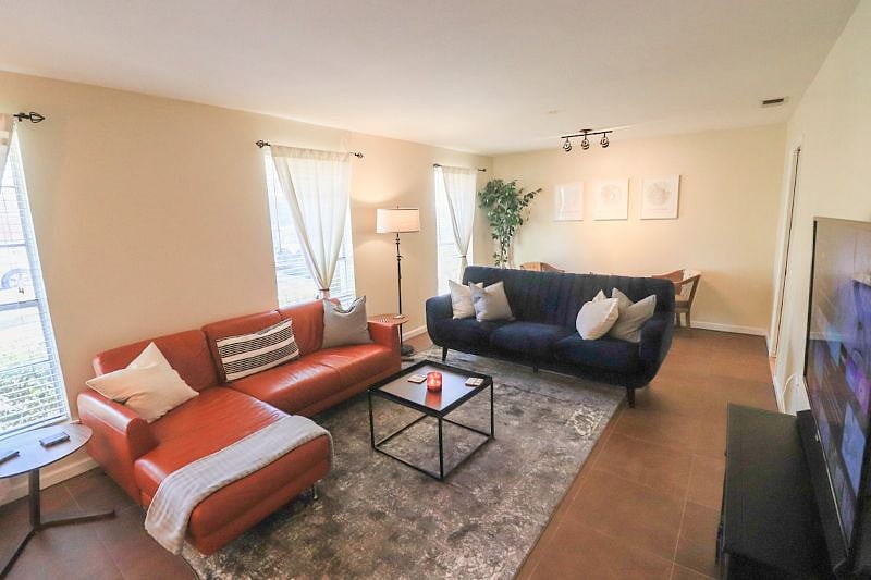 Furnished Finder property 411565_1 photo 14
