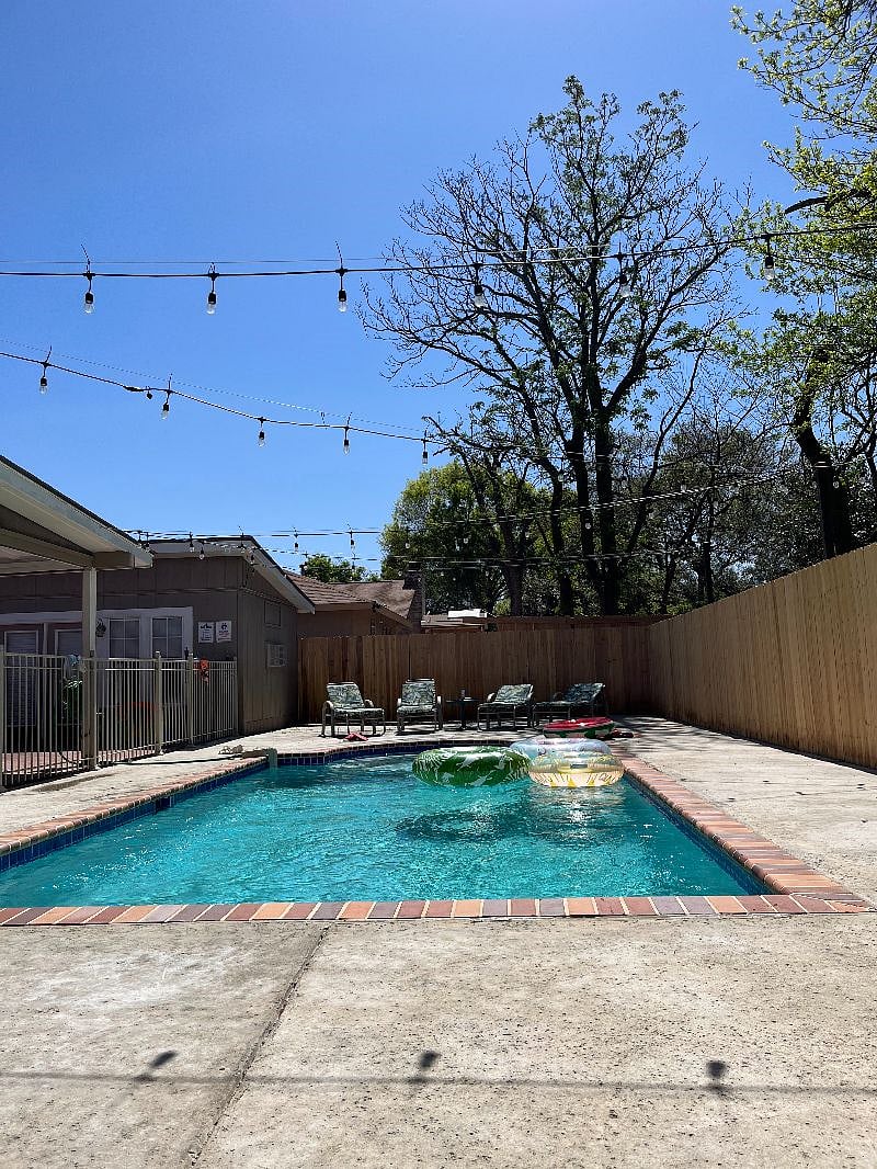 Furnished Finder property 411565_1 photo 1