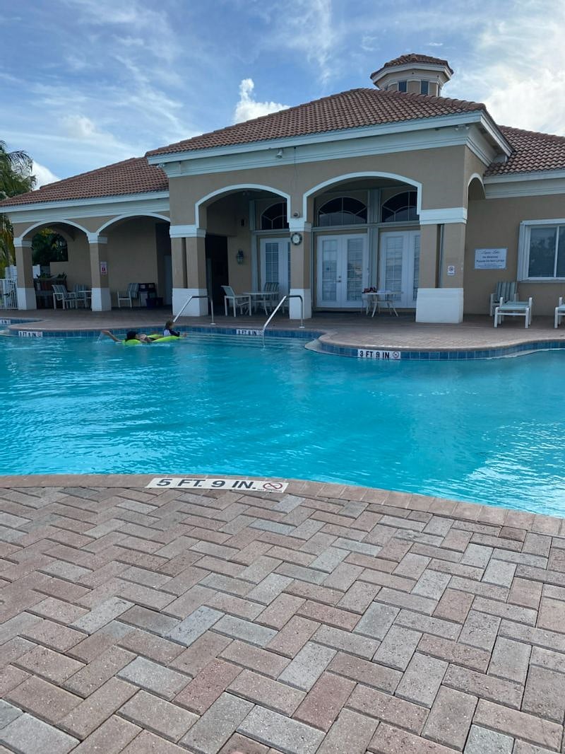 Furnished Finder property 411568_1 photo 4