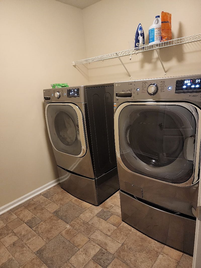 Furnished Finder property 411569_1 photo 10