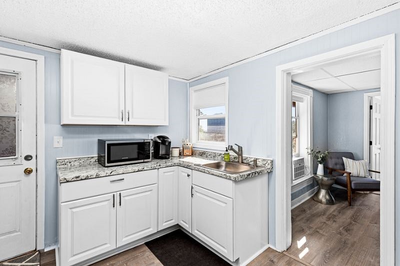 Furnished Finder property 411579_1 photo 12