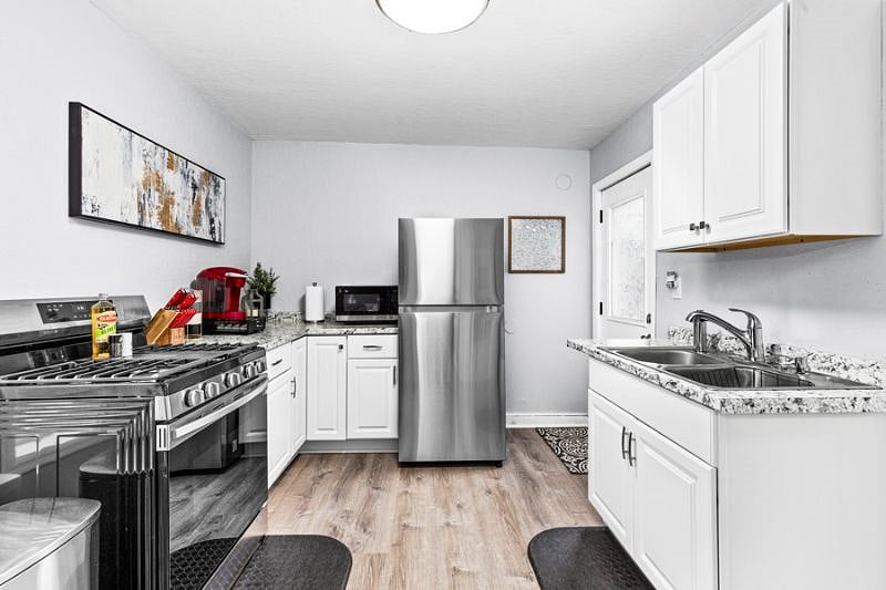Furnished Finder property 411579_2 photo 8