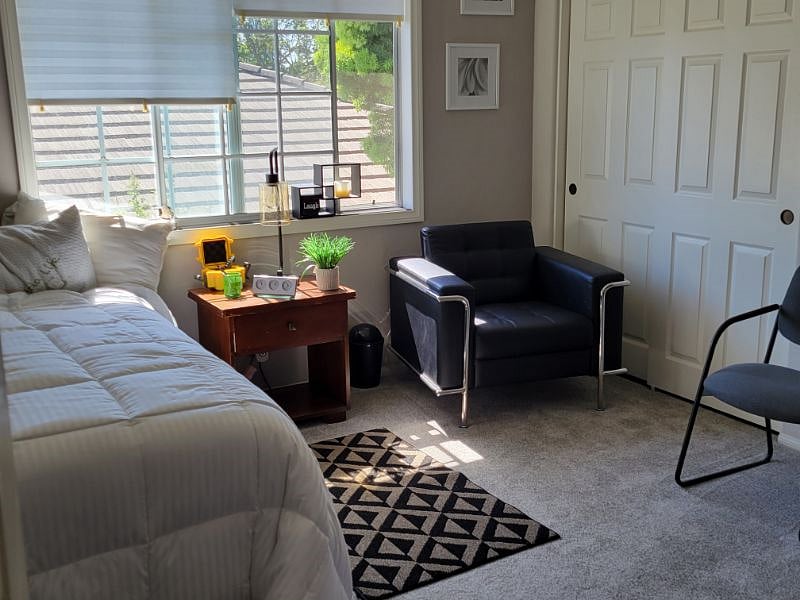 Furnished Finder property 411648_1 photo 6