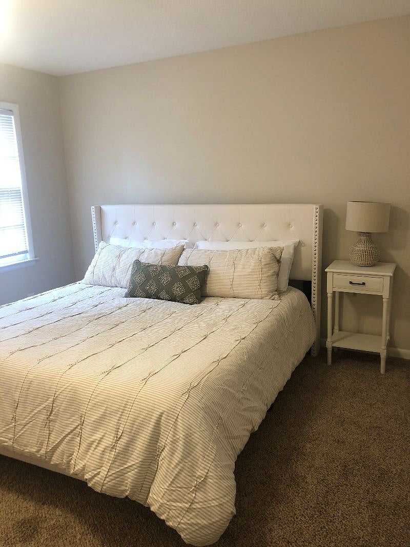 King size bed with full bath