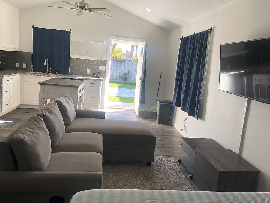 Furnished Finder property 411669_2 photo 9