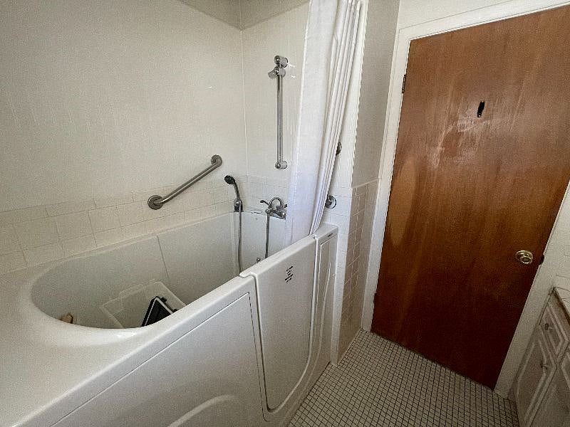 Furnished Finder property 411687_1 photo 9