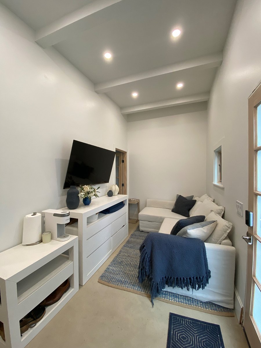 Furnished Finder property 411695_1 photo 1