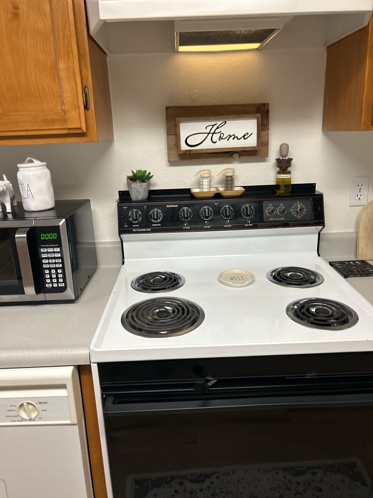 Furnished Finder property 411732_1 photo 47
