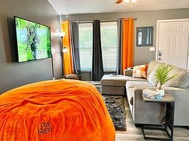 Furnished Finder property 411750_1 photo 9