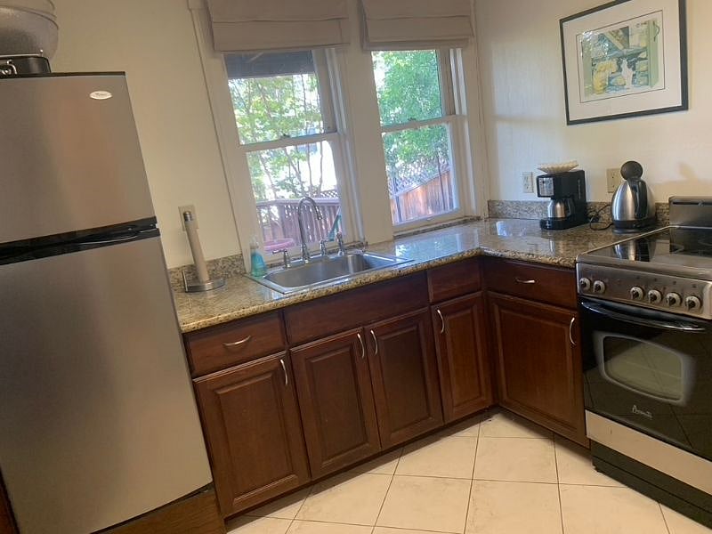 Furnished Finder property 411860_1 photo 9