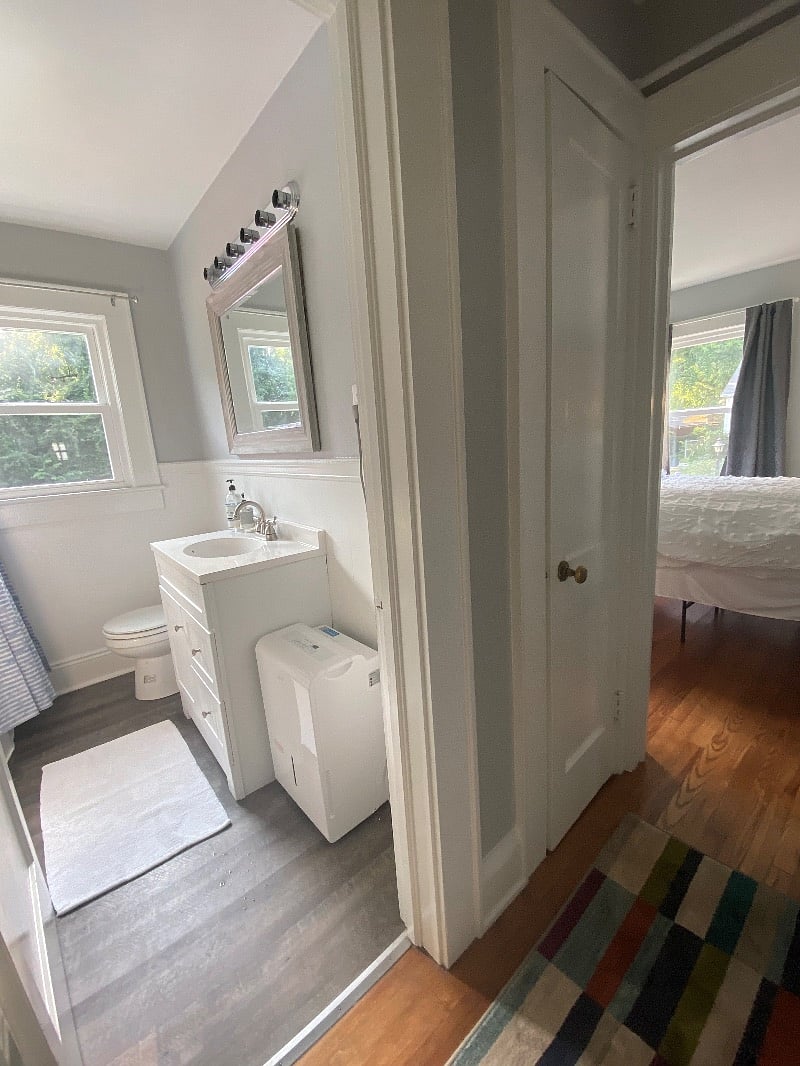 Full Bath with Tub/Shower combination. Vanity has 2 drawers and a larger area for storage. 