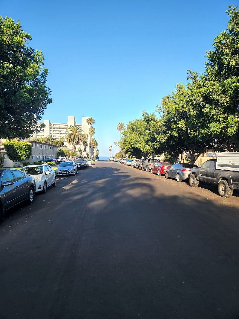 Morning picture of street looking 1.5 blocks to the Pacific!