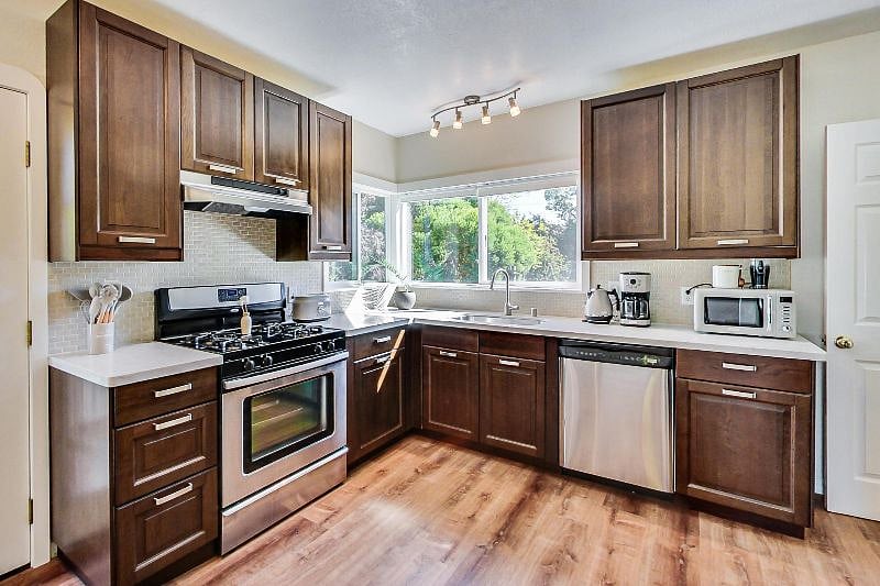 Furnished Finder property 411993_1 photo 13