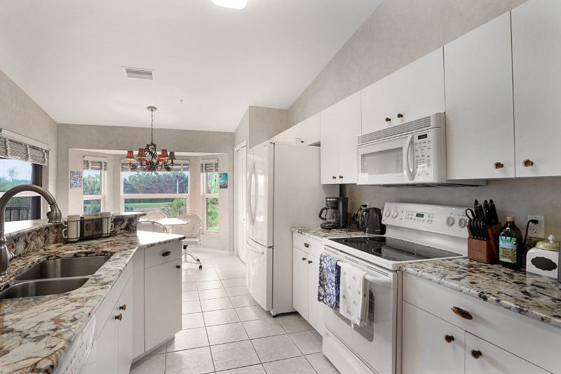 Furnished Finder property 411998_1 photo 15