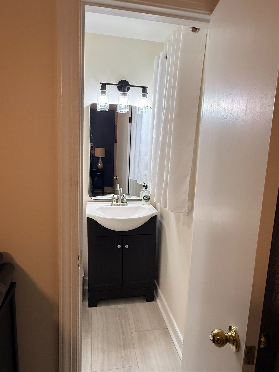 Furnished Finder property 412001_1 photo 15