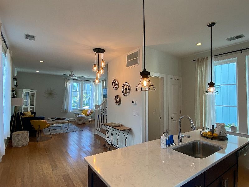 Furnished Finder property 412046_1 photo 3