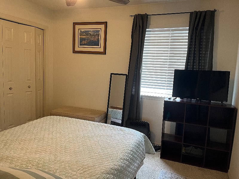 Room 2 with tempurpedic bed