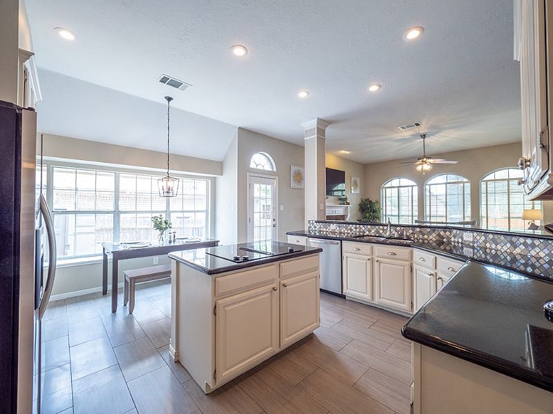 Furnished Finder property 412070_1 photo 15