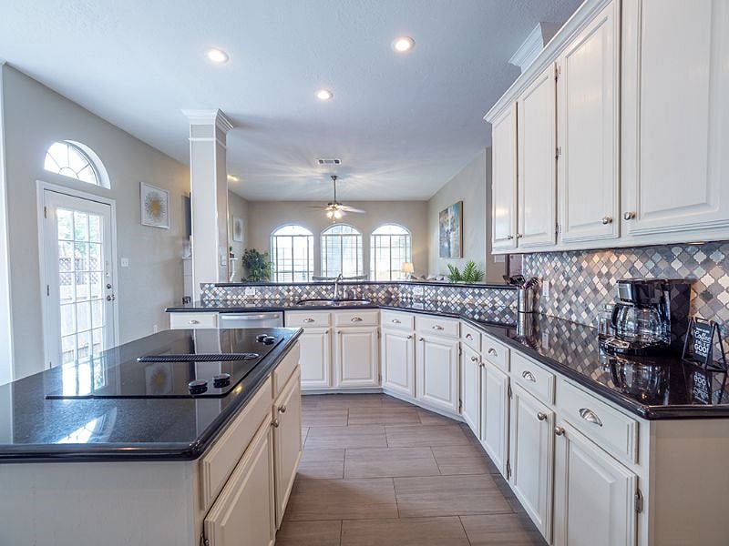 Furnished Finder property 412070_1 photo 16