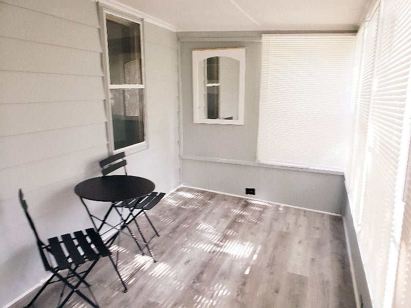 Sunroom/Sitting Area