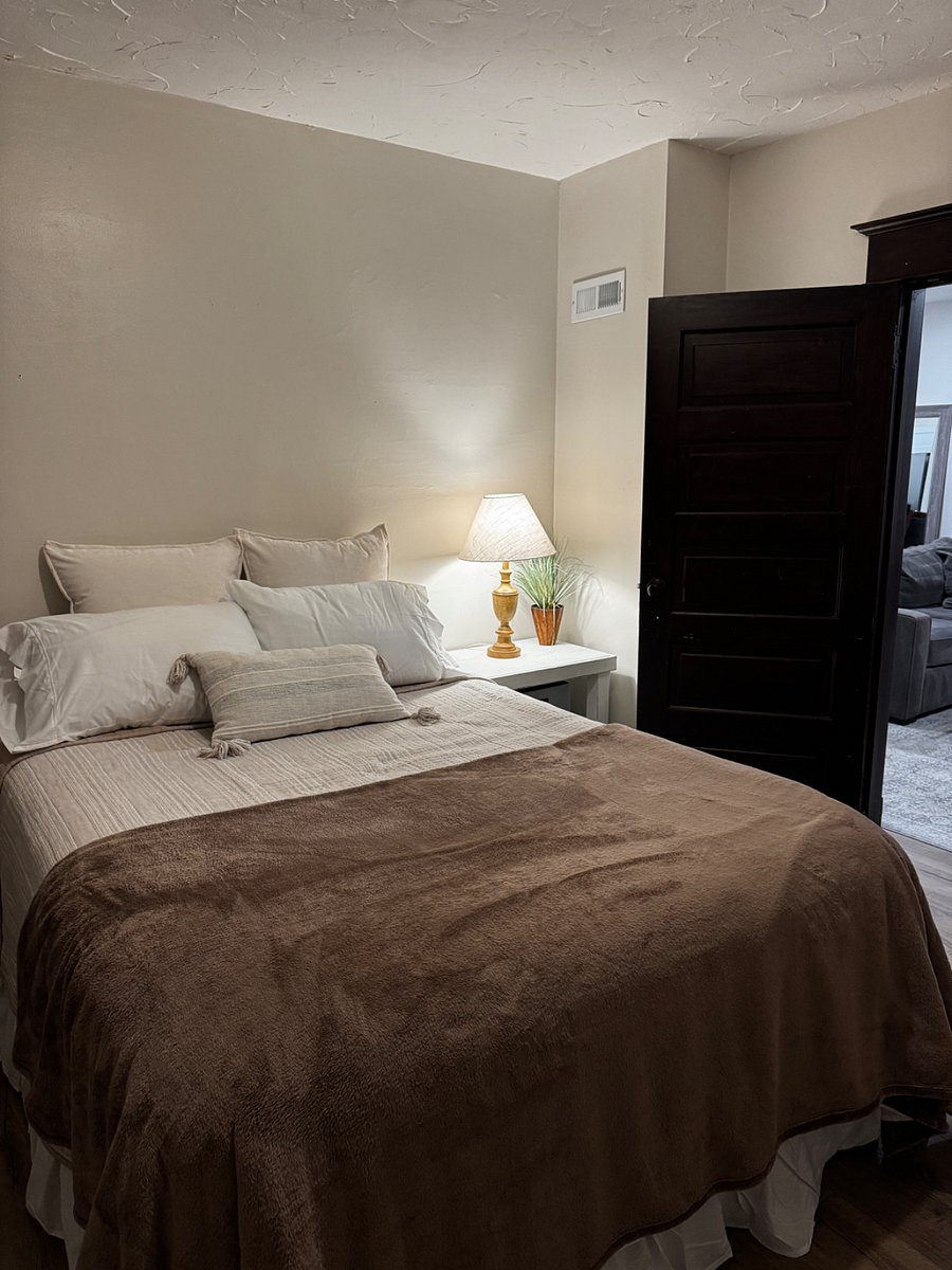 Furnished Finder property 412109_1 photo 5