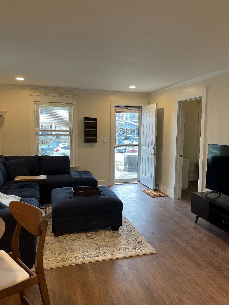 Furnished Finder property 412109_2 photo 11